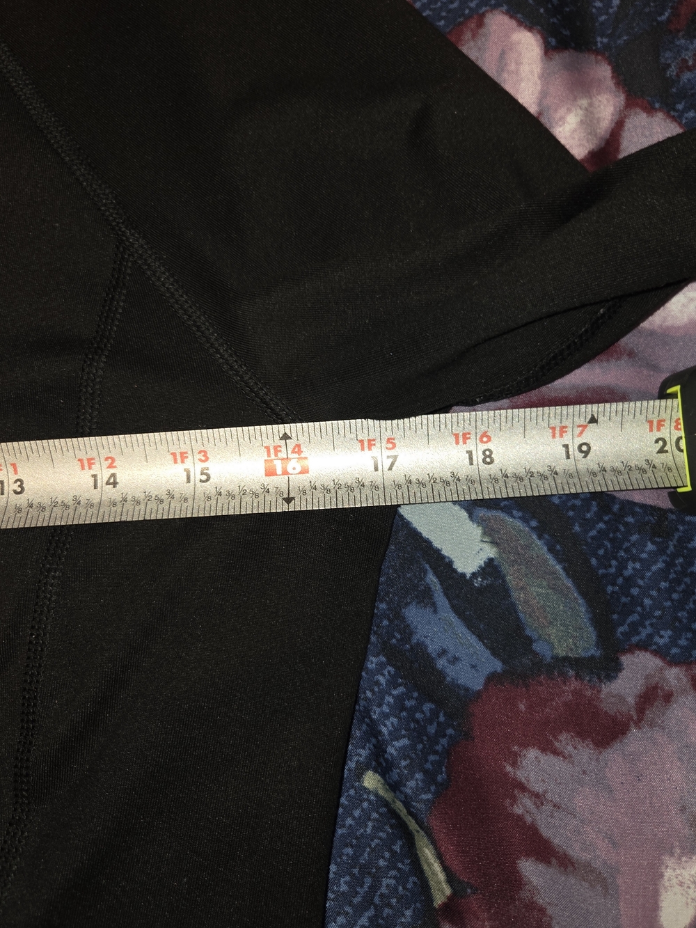 The North Face Black Short Sleeve Performance Tee - Picture 4 of 5